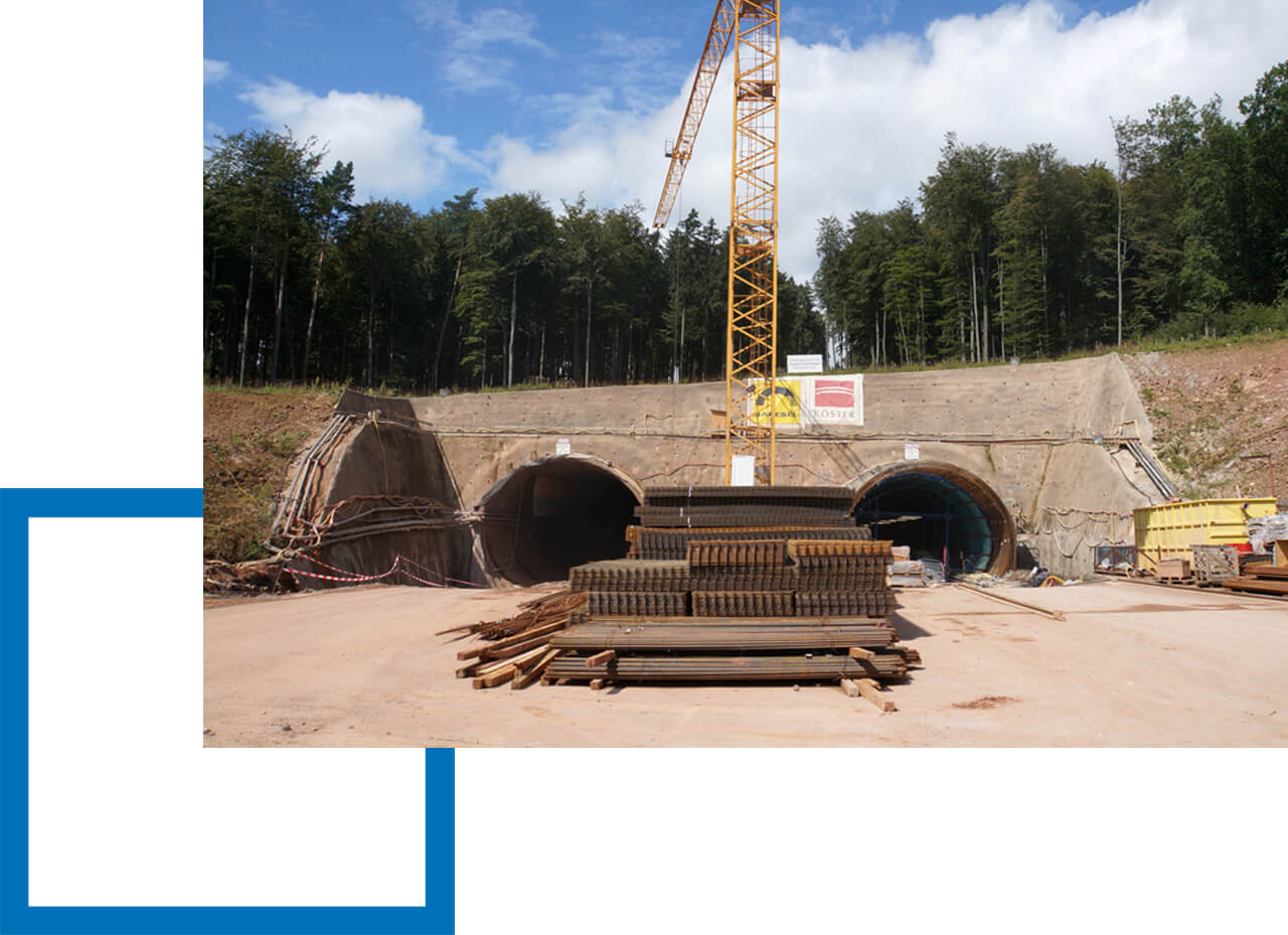 Haftpflicht Tiefbau-Betrieb Tiefbau-Unternehmen beim Bau eines Tunnels