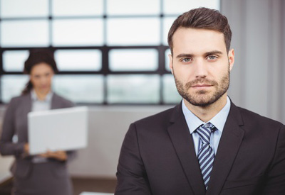 Existenzgründer in seinem Büro